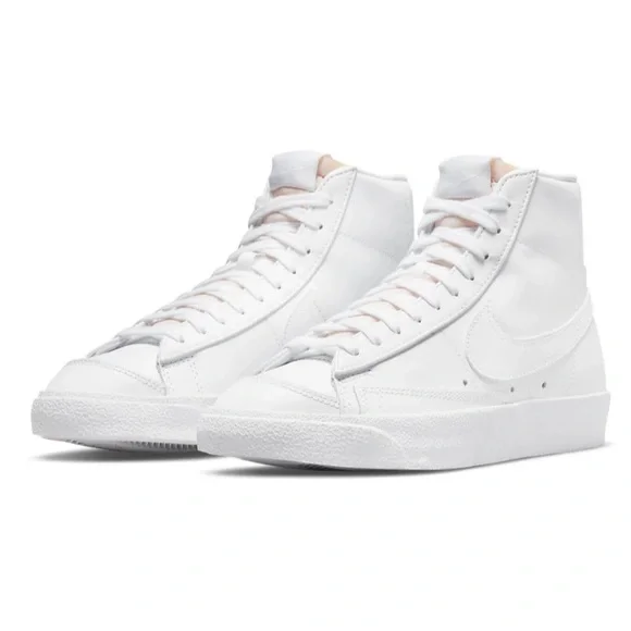 Nike Blazer ‘77 Vintage Mid Triple White - Picture 1 of 11